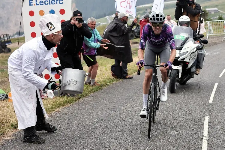 Recortan última etapa alpina del Tour de France por aparición de una peste bovina