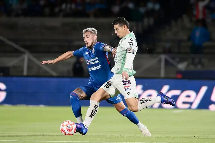 Cruz Azul sepulta a León con todo y Funes Mori