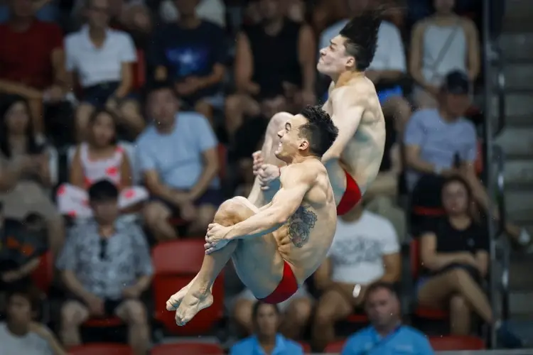 Mexicano Osmar Olvera gana otra medalla en Mundial de Clavados