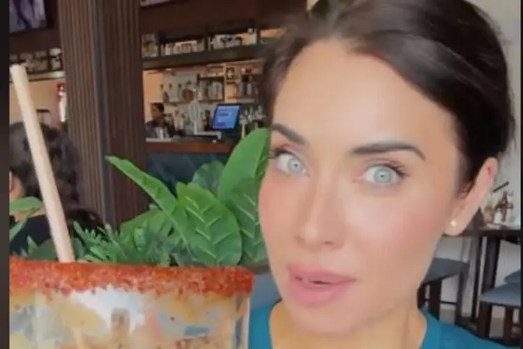 Esposa de Sergio Ramos descubre las Micheladas (VIDEO)