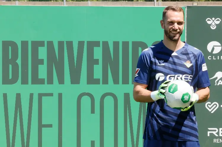 Ex portero de Toluca feliz por fichar con el Real Betis, tras su paso por Liga MX