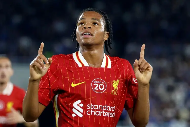 Liverpool derrota al Yokohama con un Rio Ngumoha brillante
