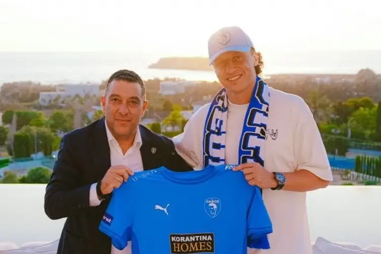David Luiz, con 38 años regresa a jugar a Europa