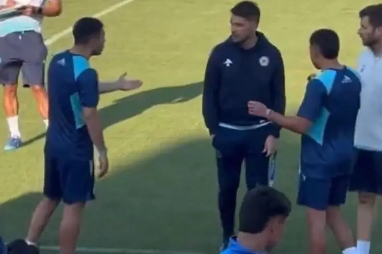¿Se pelearon Larcamón y Erick Lira?