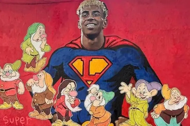 Vandalizan un mural de Lamine Yamal con 'enanos de Blanca nieves' (Foto)