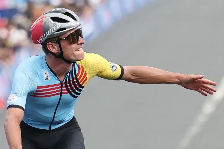 Ciclismo mundial tiembla con el cambio de equipo de Evenepoel
