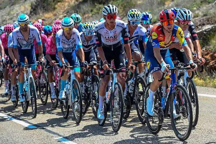 Isaac del Toro fuera del Top 10 en segunda etapa de la Vuelta a Burgos