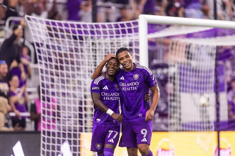 Orlando City se desata con feria de goles ante un débil Necaxa