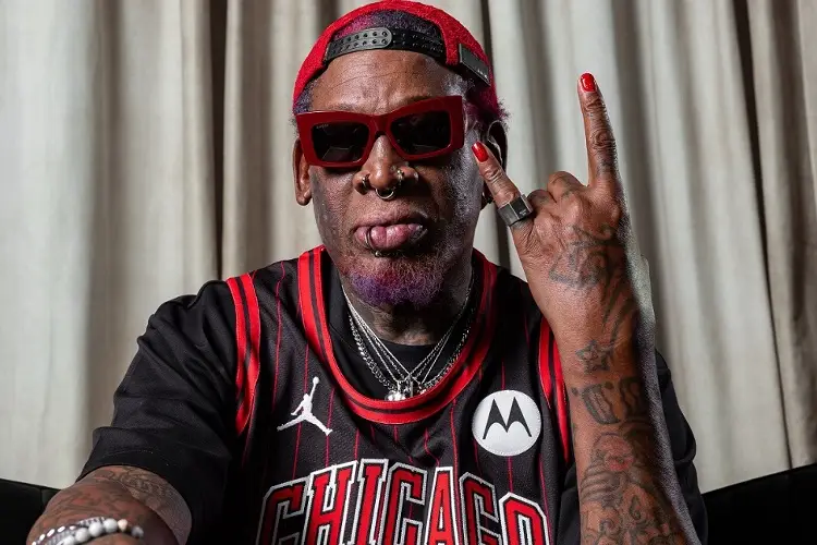 ¡Joya de jersey! Regresa lo clásico a los Bulls con todo y Rodman