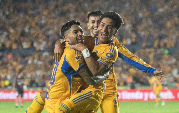 Tigres le propina goleada de escándalo a Puebla