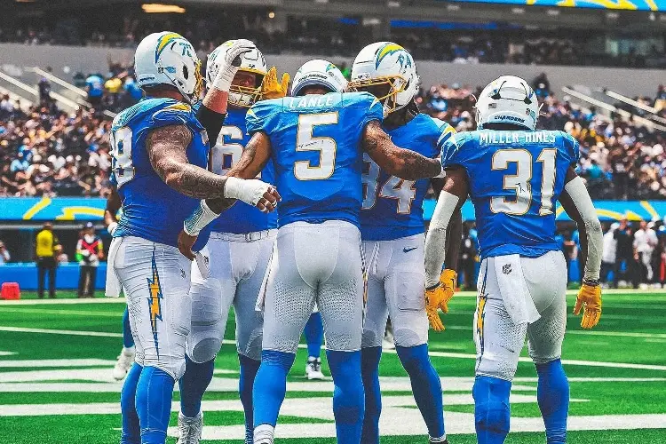 NFL: Trey Lance brilla en el triunfo de Chargers sobre Saints en la pretemporada