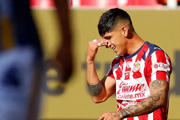 Chivas no levanta y pierde con Santos Laguna