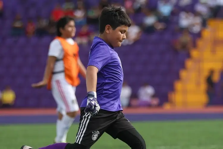 Racing de Veracruz cierra con éxito las visorías de verano
