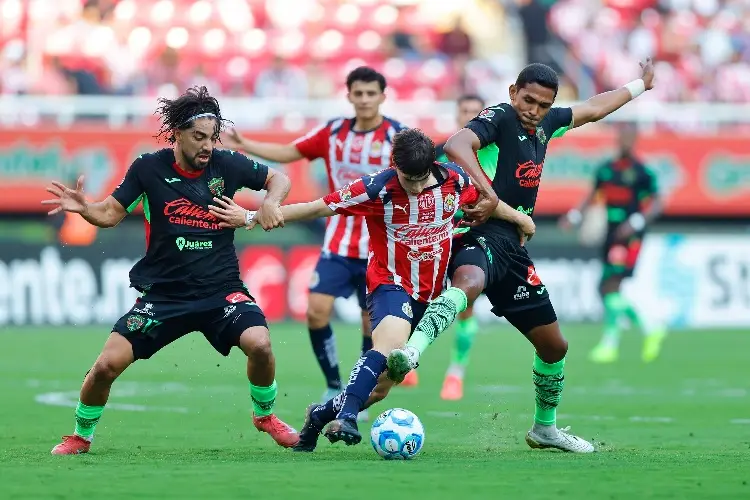 FC Juárez le pega a domicilio a unas débiles Chivas