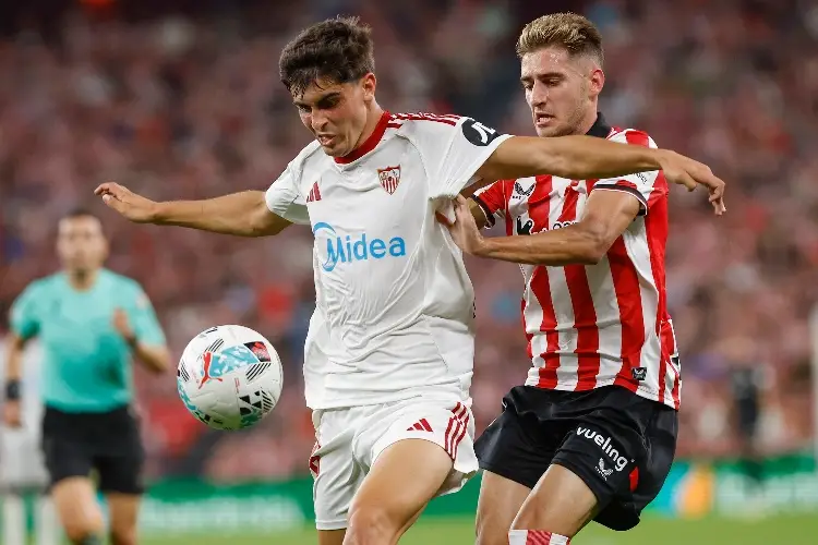 Matías Almeyda y el Sevilla pierden en su debut en La Liga