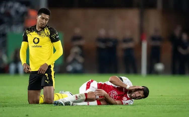 Borussia Dortmund sufre para eliminar a un club de Tercera división en la Copa Alemana 
