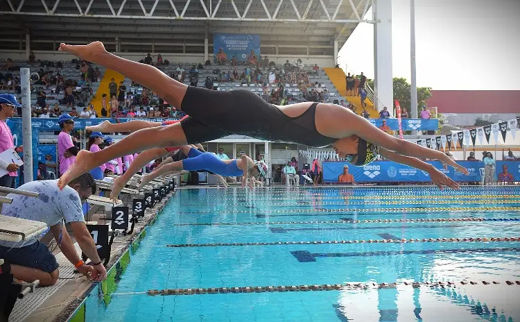 Nadadores veracruzanos listos para brillar en la Gimnasiada Nacional 2025