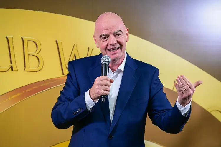 Gianni Infantino condena la violencia en Copa Sudamericana 