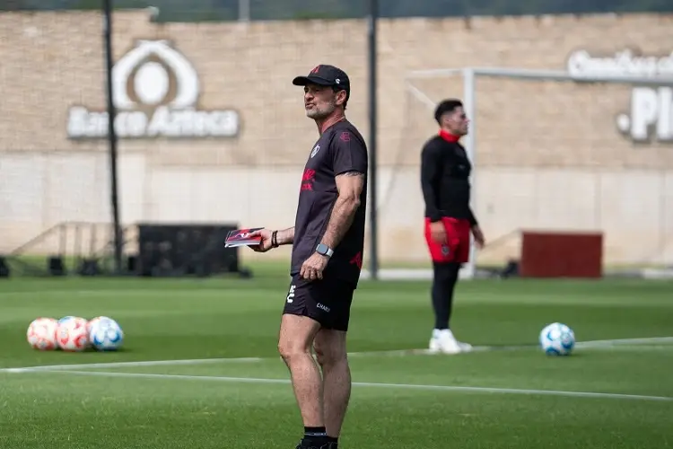 Diego Cocca no le teme al debut de Allan Saint con América