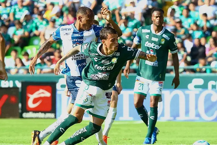 León con uno menos divide puntos con Pachuca en duelo de 'hermanos'