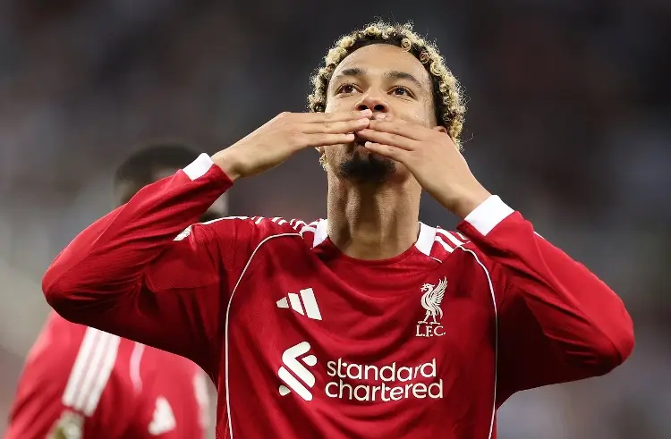 Con un gol en el último minuto, Liverpool se impone a Newcastle 