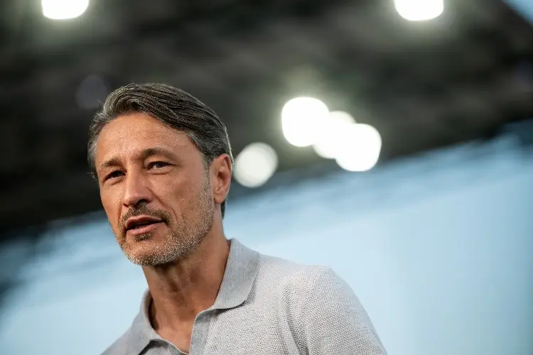 Borussia Dortmund renueva a su técnico