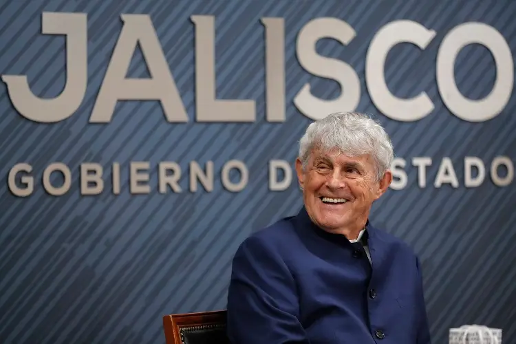 El histórico Bora Milutinovic visita a la Selección Mexicana (VIDEO)