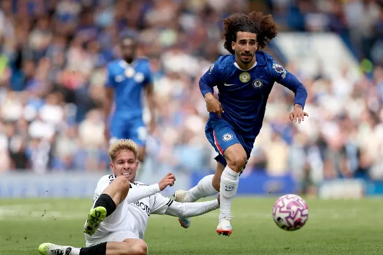 Chelsea vence al Fulham en un derbi marcado por el VAR