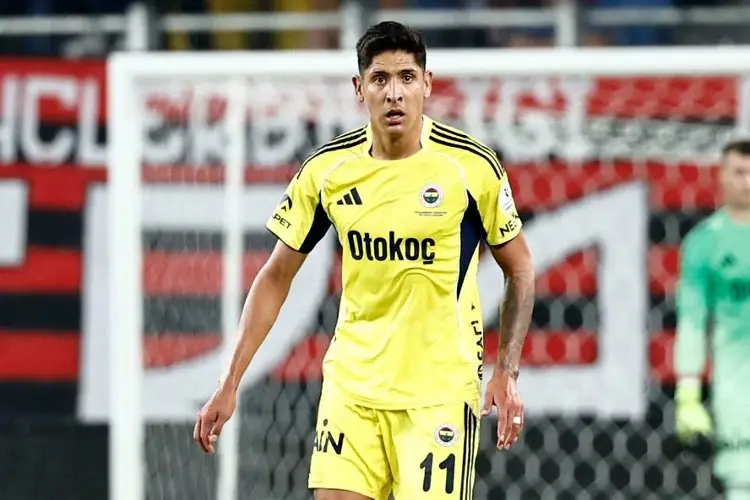 Edson Álvarez debuta con el Fenerbahce en la liga de Turquía