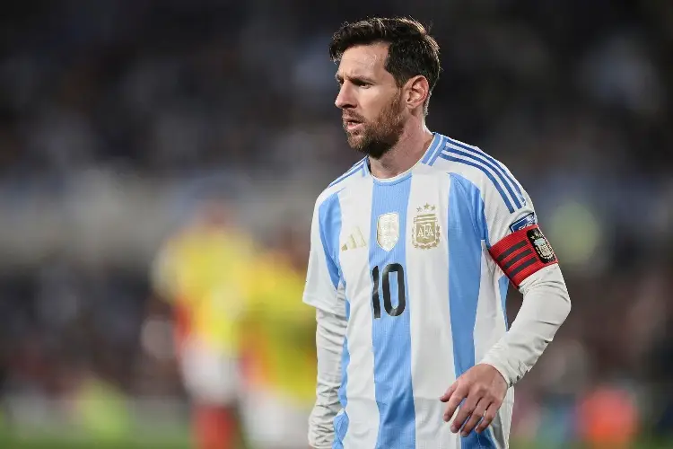 Messi llega a Buenos Aires para disputar su último en Argentina