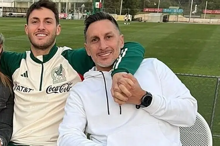 'Chaco' Giménez revela por qué Santi no se fue del AC Milan