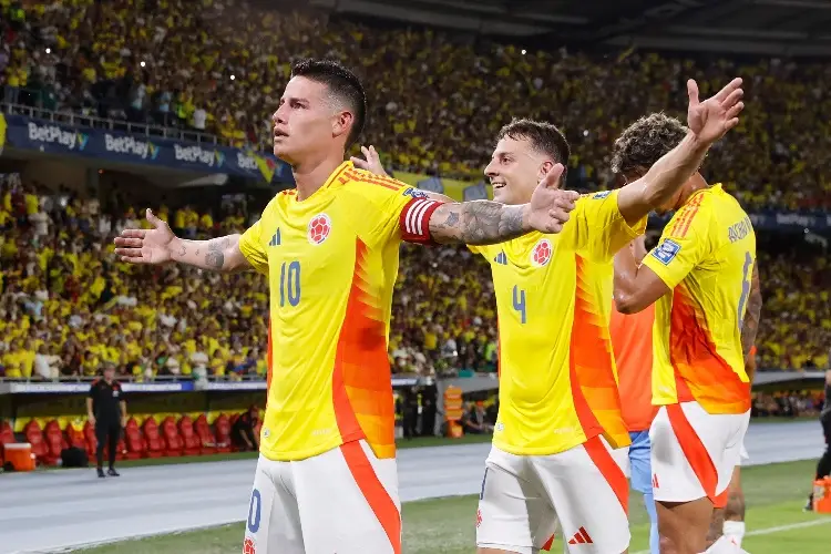 De la mano de James Rodríguez, Colombia certifica su boleto al Mundial