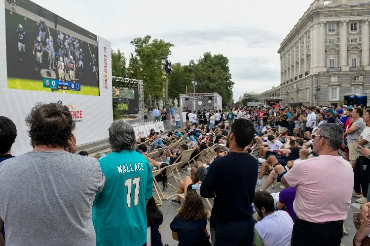 La NFL da comienzo a la temporada a los pies del Palacio Real de Madrid