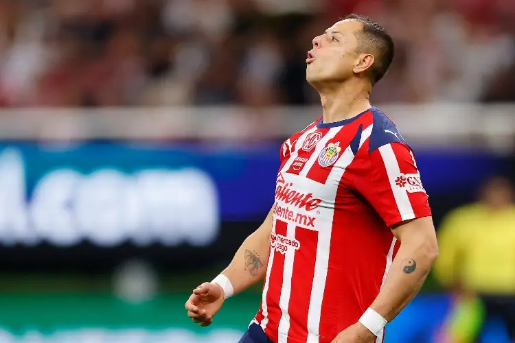 ¡Ni en amistosos puede! 'Chicharito' comete tremenda falla y sigue sin anotar (VIDEO)