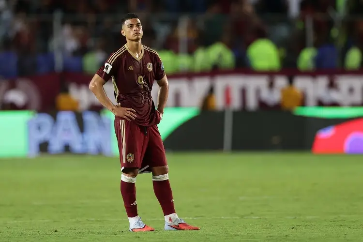 Nicolás Maduro se mete en el fútbol de Venezuela y exige su reestructura tras no ir al Mundial 2026