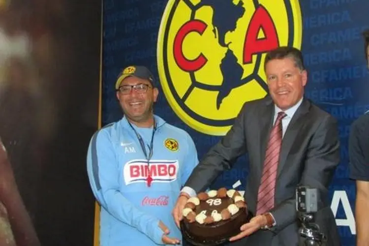 'Turco' Mohamed y Peláez arreglan sus problemas ¡10 años después! (VIDEO)