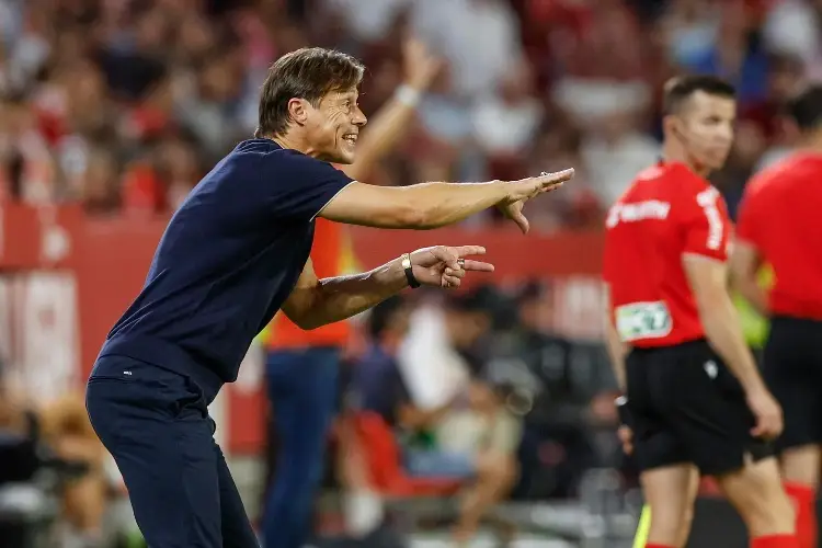 El Sevilla de Matías Almeyda rescata un punto ante el recién ascendido Elche 
