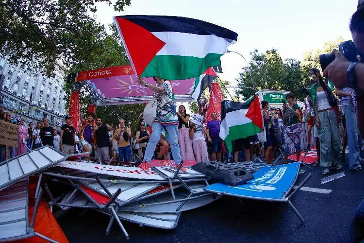 Vuelta a España termina sin podio y sin celebración de los ganadores tras protestas pro Palestina