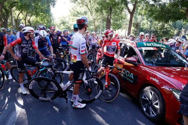La Vuelta lamenta los incidentes y felicita a Vingegaard