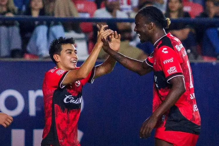 Xolos se salva y rescata empate en San Luis