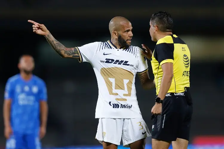 ¿Cuánto dinero está obligado a pagar Dani Alves a los Pumas?