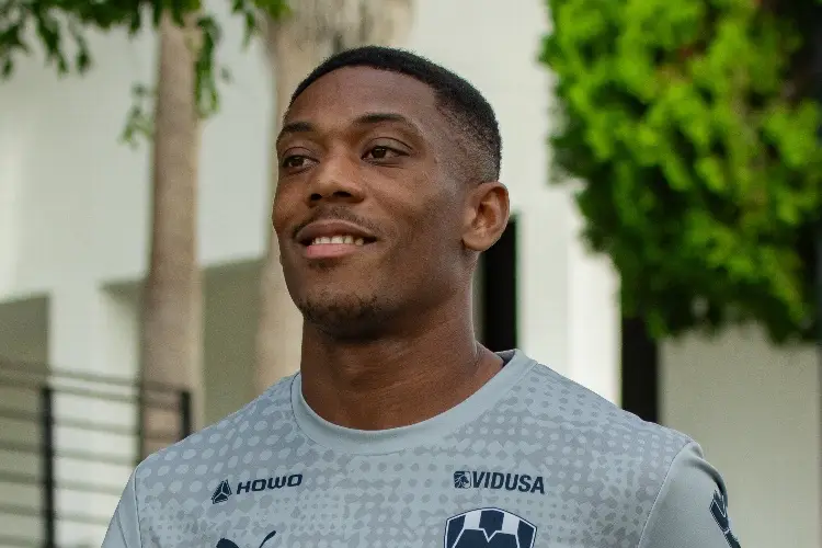 Pumas revela el modus operandi de Rayados para robarse fichaje de Anthony Martial