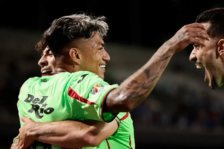 ¡GOLAZO del veracruzano Raymundo Fulgencio ante Cruz Azul! (VIDEO)