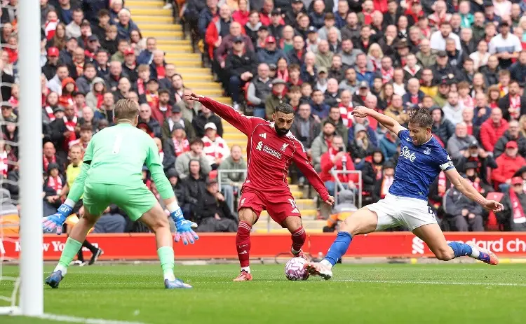 Liverpool se lleva el Derbi de Merseyside tras imponerse a Everton 