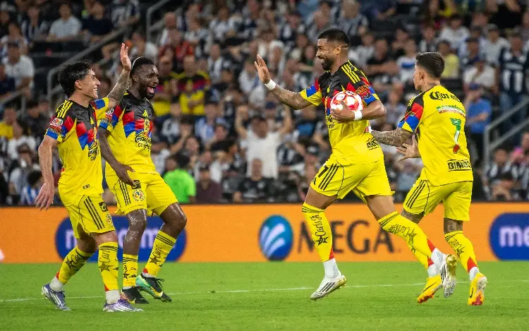 Fidalgo fue la figura que evitó derrota del América, asegura Jardine