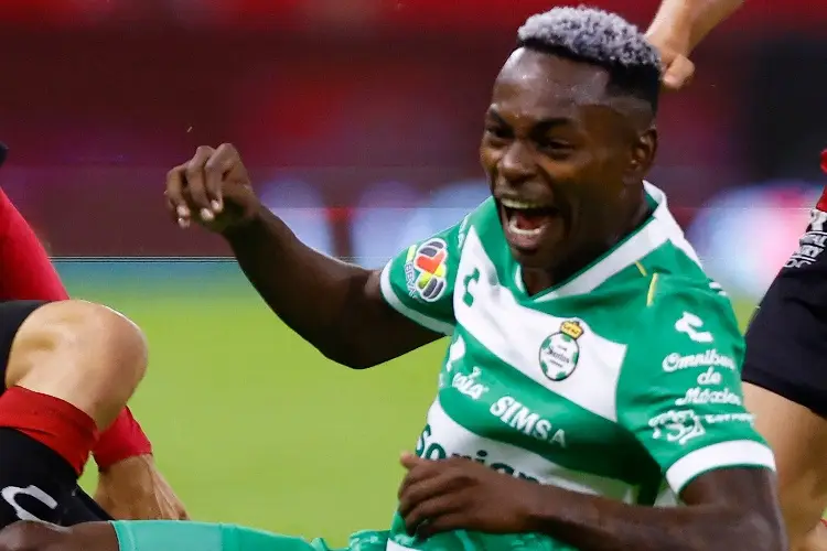 Santos es humillado por San Luis en su propia casa