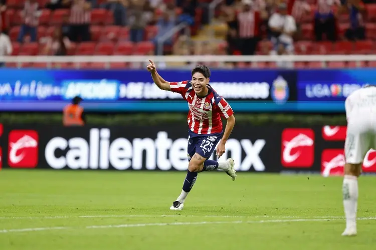 Chivas en problemas legales por debut de joven de 17 años