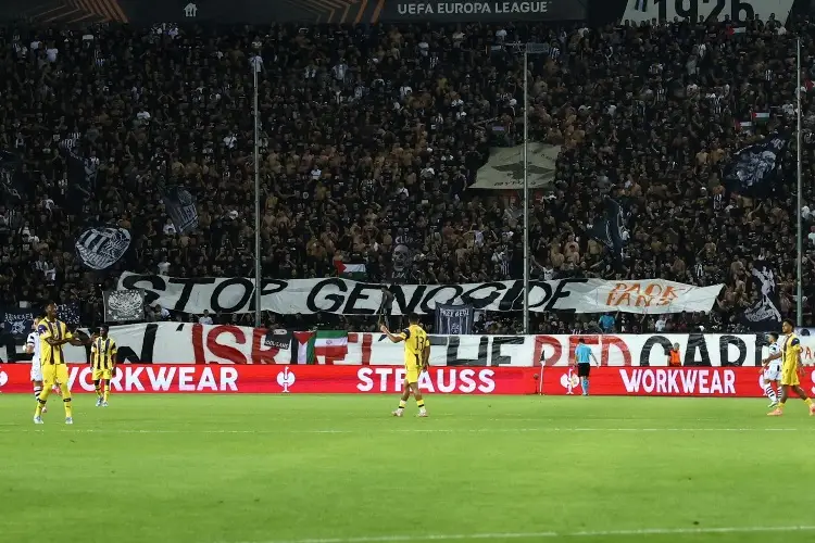Aficionados griegos se unen a las peticiones de expulsar a Israel de la UEFA