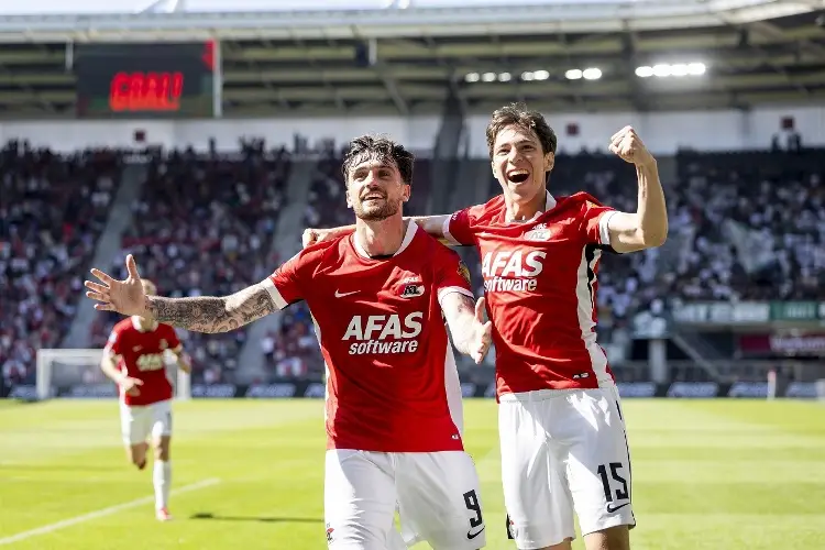 Mateo Chávez y el AZ Alkmaar suman un punto valioso en la Eredivisie 
