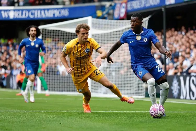 Chelsea tropieza ante un Brighton inspirado por Danny Welbeck
